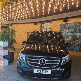 Harrods Shopping Centre London to Airport